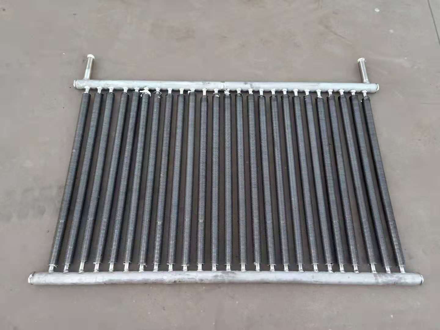 工业烘干机高效散热方案 蒸汽散热器与导热油箱的完美结合