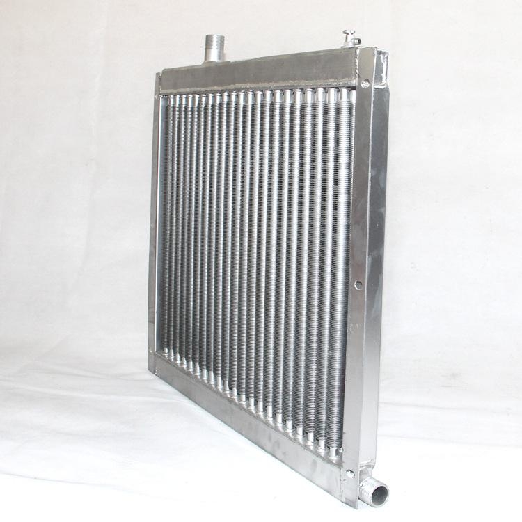 汽车散热器水箱详解 速派老帕萨特B5 2.8L与奥迪A4/A6配件水室水槽的重要性